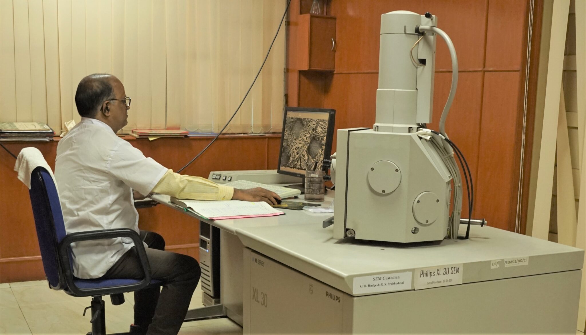 Image of Scanning Electron Microscope (SEM)