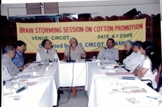 2005 Brainstorming on cotton promotion
