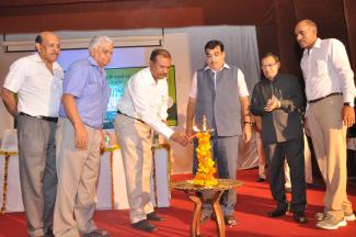 2015 Visit Of Nitin Gadkari To National Seminar On Value Addition To Of Cotton Stalks And Other Agro Wastes For Rural Livelihood At Nagpur