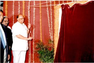 2008 Sh. Sharad Pawar visit to ICAR-CIRCOT on 1 November 2011 Image-17