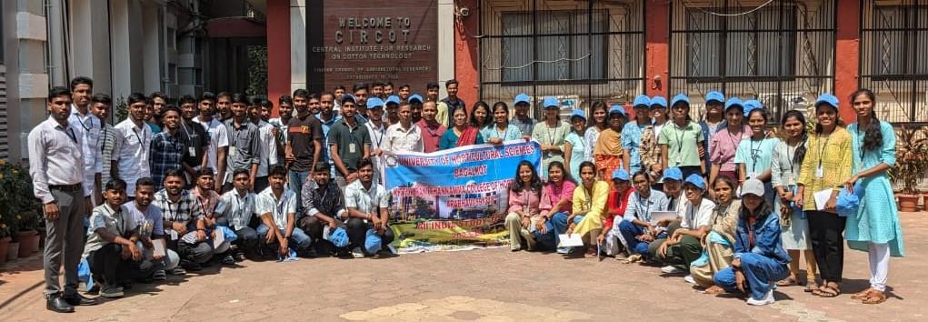 Image of Visit of students from University